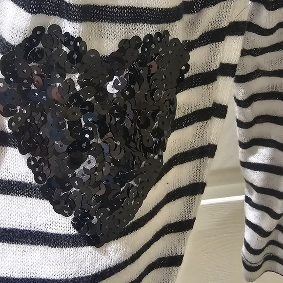 SOHO NY&CO XL Striped Lightweight Sweater Heart black sequin patches on elbows. - Picture 5 of 5